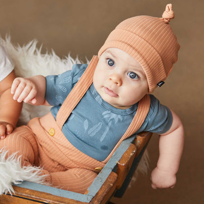 Organic Cotton Bodysuit and Evolutive Pant with Straps Set Caramel